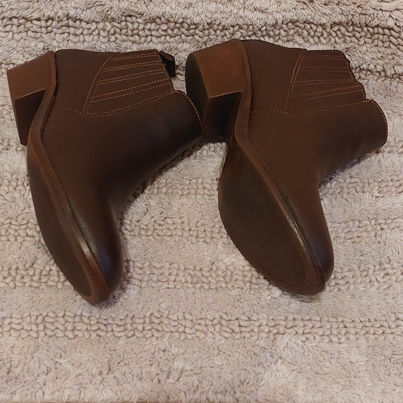 Brown Ankle Boot - Picture 3 of 5